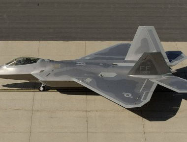 Βίντεο: Το κορυφαίο μαχητικό αεροσκάφος F-22 Raptor